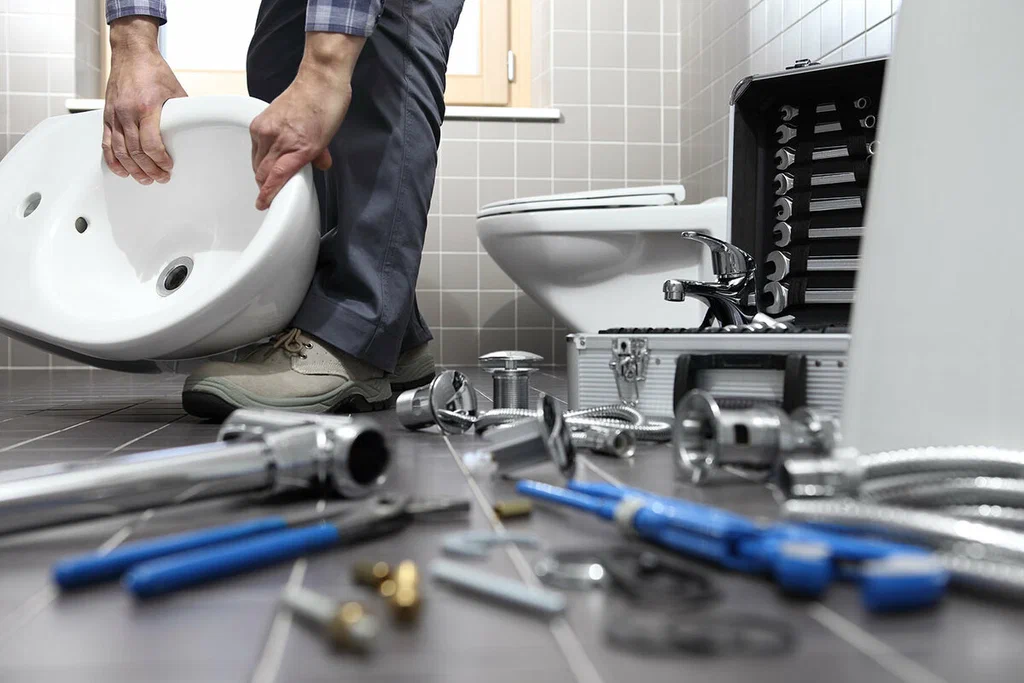 Professional bathroom plumbing repair in Fountain Valley